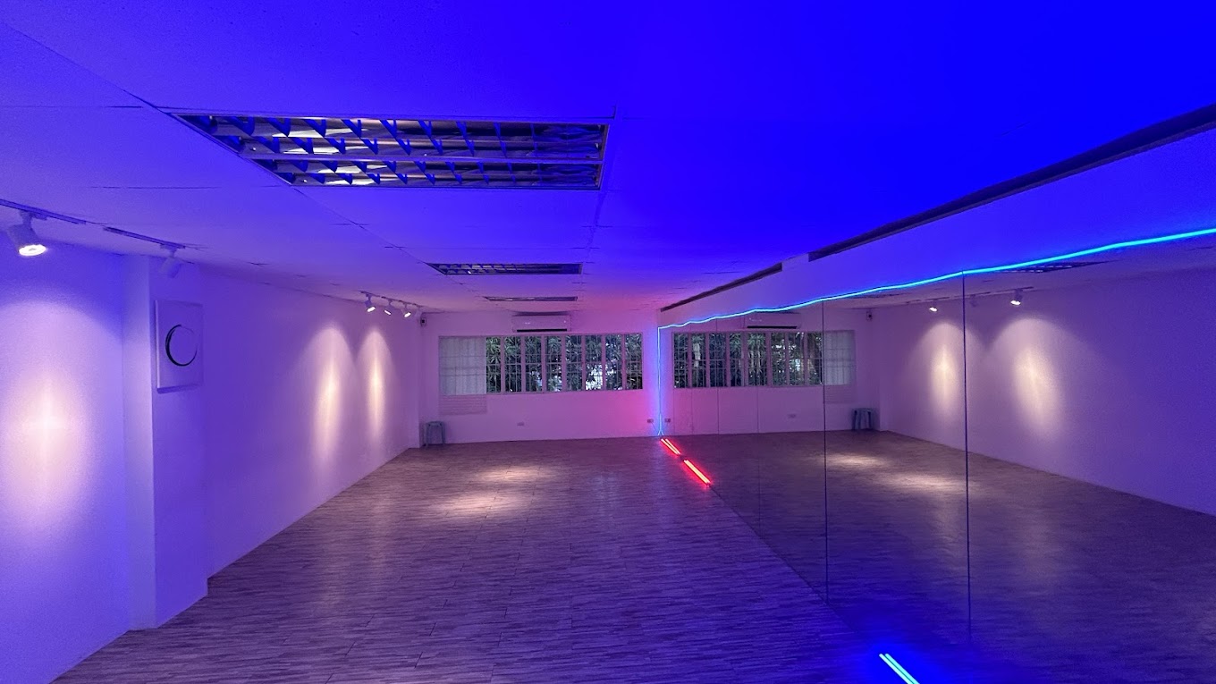 NERV03 studio with RGB lighting